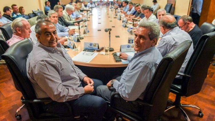 $ 31.000: es el salario mínimo que reclamará la CGT ante el Gobierno y empresarios | Economía