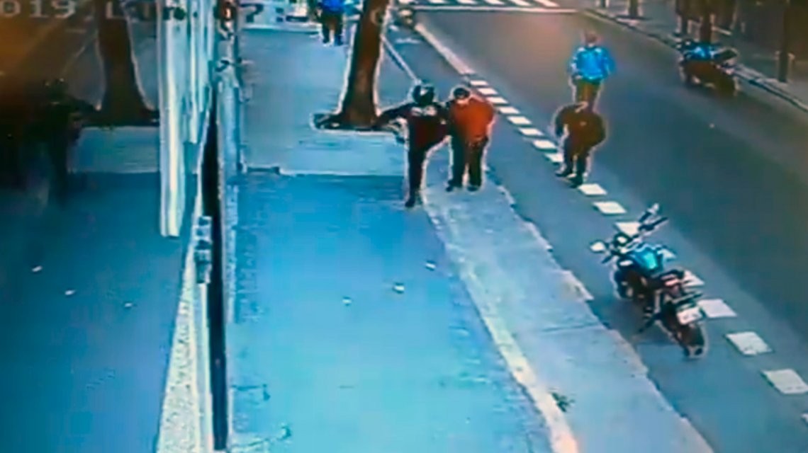 Liberaron al policía que mató de una patada a un hombre | Actualidad