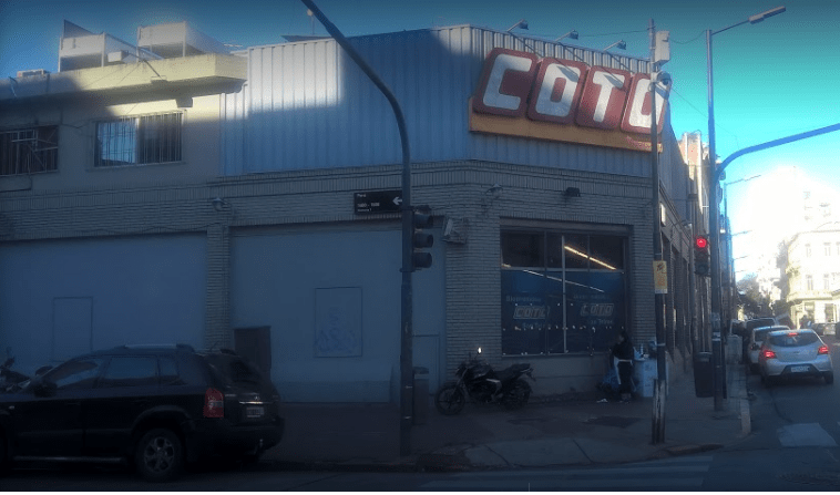 Intentó robar productos de un supermercado y lo mataron a golpes | Actualidad