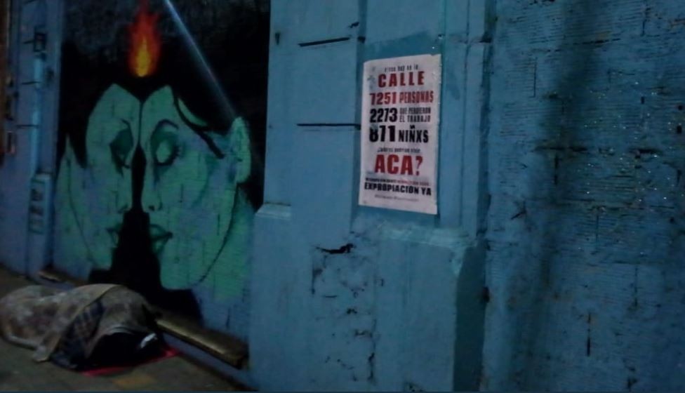 Más de 200 propiedades tapiadas amanecieron empapeladas | Redes