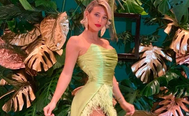 La noche de terror de Sol Pérez en los Martín Fierro: se le vio todo en vivo y le mancharon el vestido con remolacha | Espectáculos