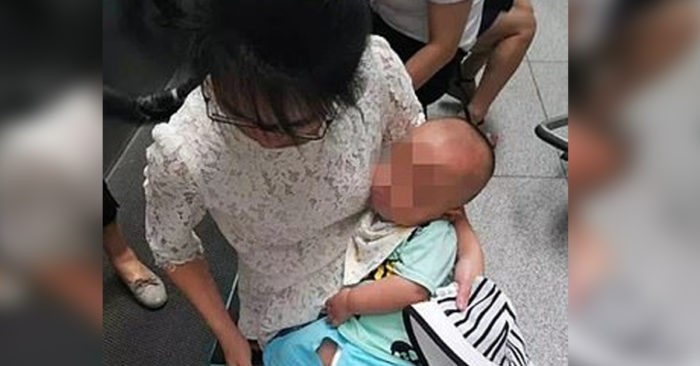 Vendió a sus gemelos recién nacidos para pagar la deuda de su tarjeta de crédito | Curiosidades