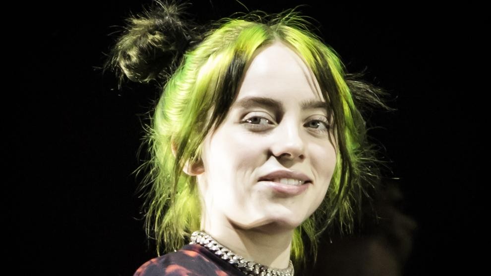 Video: el momento en el que Billie Eilish abandona el escenario por una torcedura de tobillo | Espectáculos