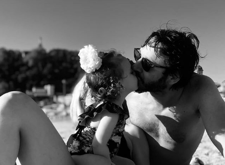 Benjamín Vicuña publicó una foto besando a Magnolia y lo destrozaron en redes | Espectáculos