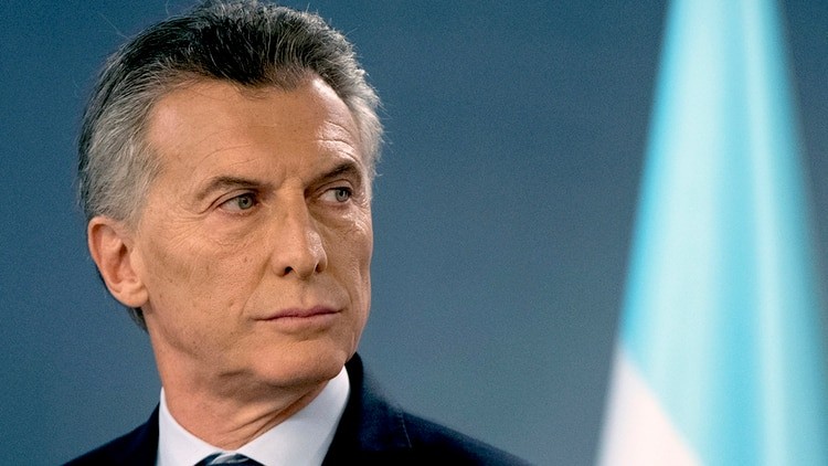 Macri evalúa recortar a un año la duración de los planes sociales | Política y economía