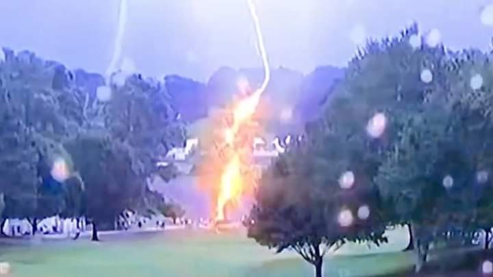 Tucumán: un rayó mató a un hombre e hirió a otros seis mientras jugaban al fútbol | Actualidad