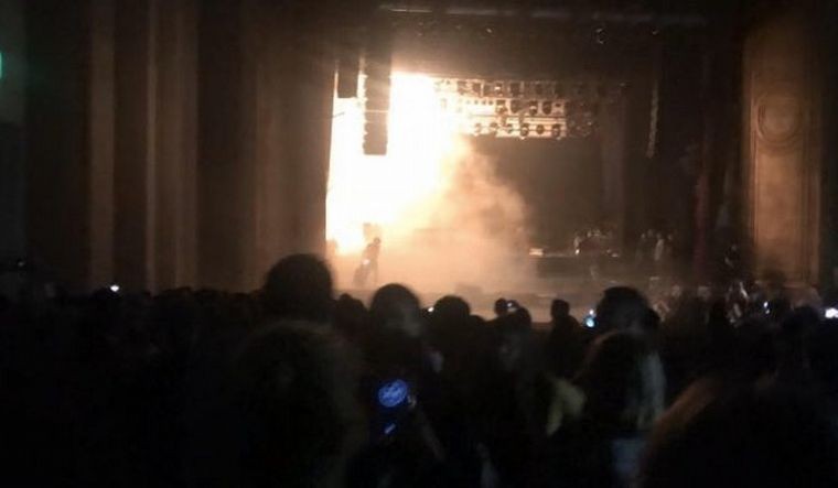 VIDEO: principio de incendio en un recital de Diego Torres | Espectáculos