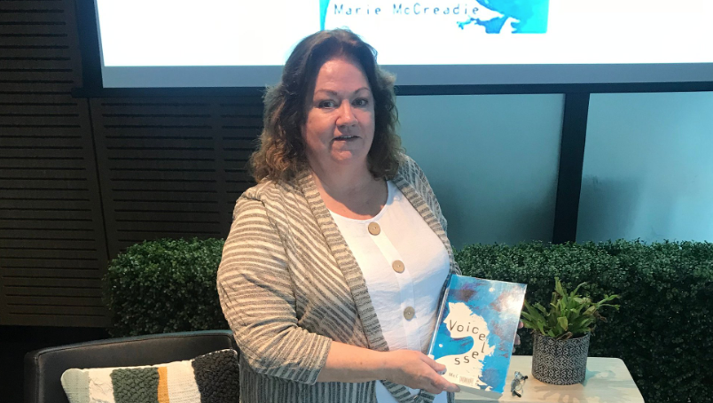 Se quedó muda a los 12 años y pensó que era un castigo de Dios: vomitó una moneda a los 25 y recuperó el habla | Curiosidades