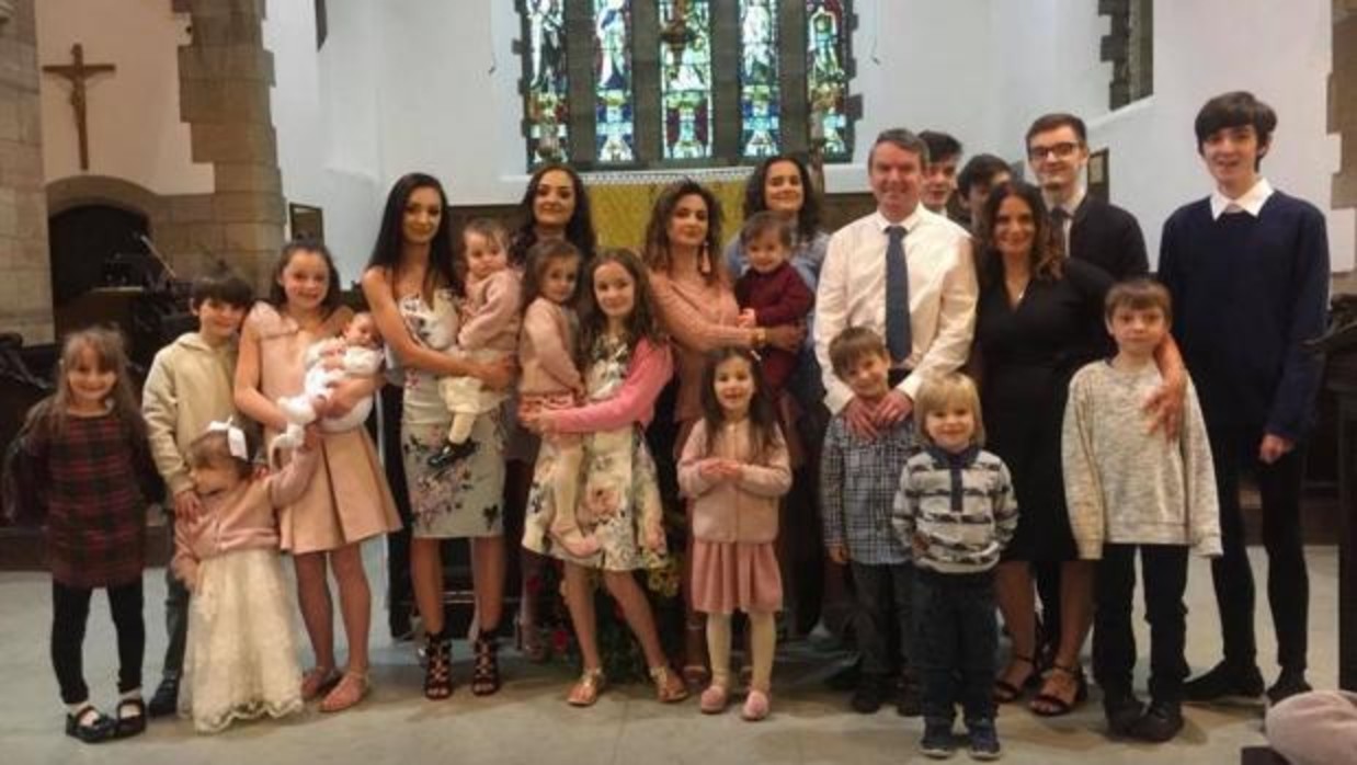 La mujer que ya pasó la mitad de su vida embarazada: tiene 44 años y 22 hijos | Curiosidades