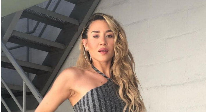 Desnuda en el espejo: Jimena Barón revoluciona las redes | Redes