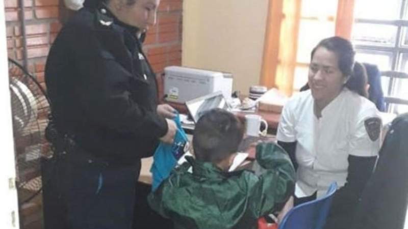 Habló la madre que dejó solo a su hijo de 5 años en Misiones: "No lo abandoné, se me terminó la SUBE" | Actualidad