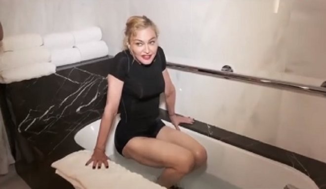 El video con los secretos de belleza de Madonna: baño de agua helada y toma su propia orina | Espectáculos
