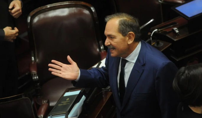 La policía custodia a la mujer que denunció por violación a Alperovich | Actualidad