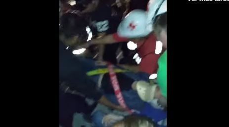 Abel Pintos interrumpió su show cuando una mujer rodó por la tribuna | Espectáculos