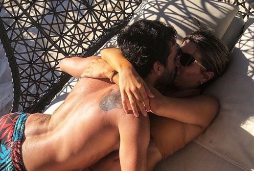 Laurita Fernández y Nicolás Cabré muy románticos en la playa | Espectáculos