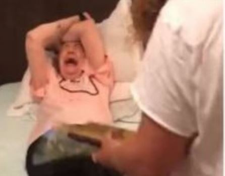 Volvió a Argentina y la reacción de su abuela emocionó a todos | Redes