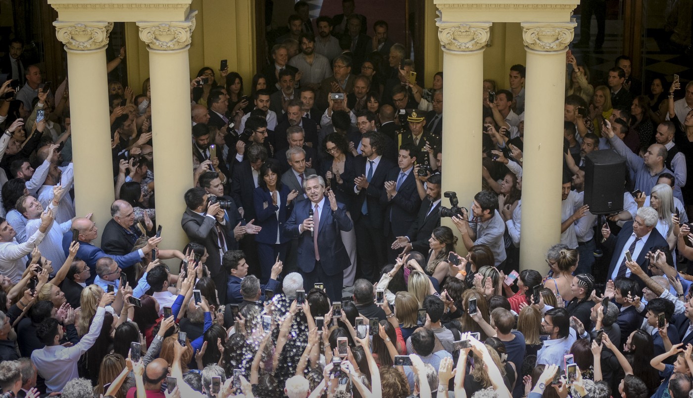 Alberto Fernández saludó por las fiestas a los periodistas: "Quiero dejar de hablar de la herencia" | Política y economía