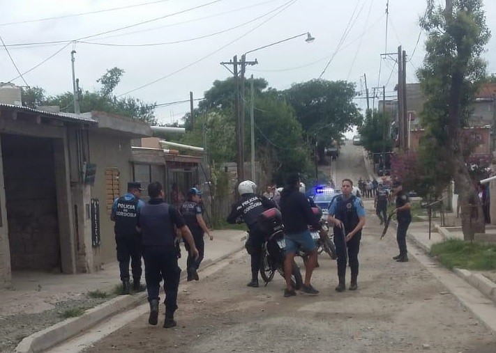 Batalla campal en Villa Urquiza terminó con un detenido | Córdoba