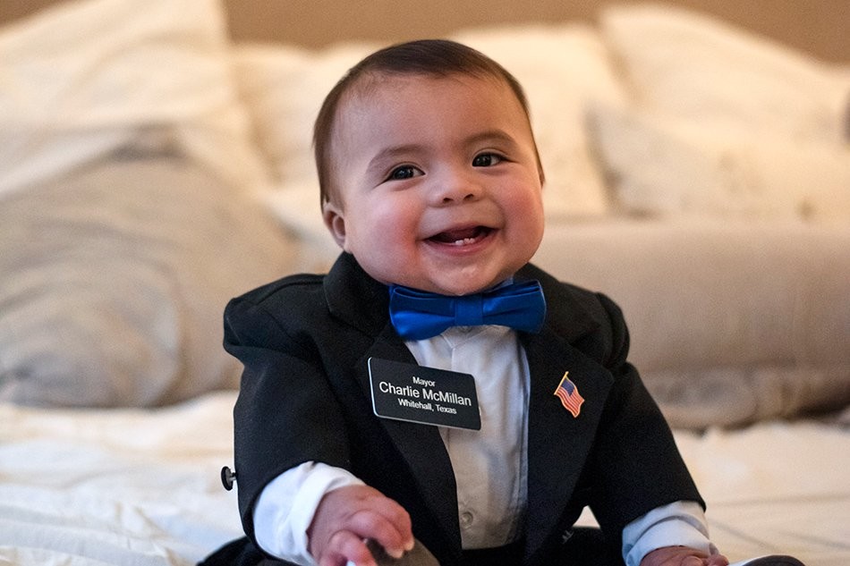 El alcalde bebé, cara del movimiento antiabortista | Internacionales