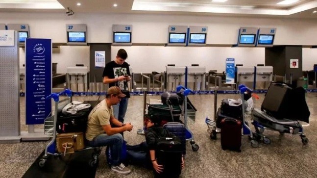 Gremio de aeronavegantes anunció paro en LATAM para el lunes | Actualidad