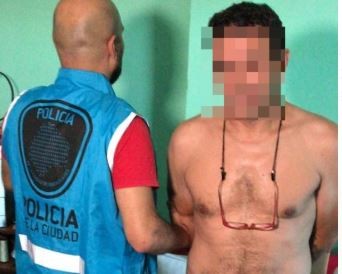 VIDEO: así detuvieron al falso cartero que golpeó y le robó a una anciana | Actualidad