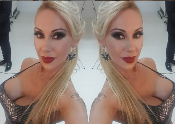 El 2020 ATR de Mónica Farro: video en tanga y topless para festejar | Espectáculos