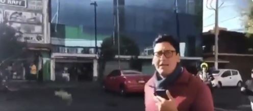 Desopilante: un periodista cubría la caída de un árbol sobre un auto y se dio cuenta que era el suyo | Redes