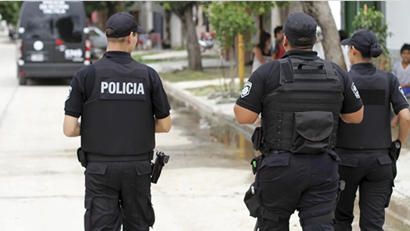 Santa Fe: policías podrán tener su arma lista para disparar | Actualidad