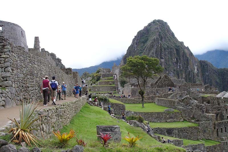 Detienen en Perú a turistas argentinos acusados de defecar y dañar Machu Picchu | Actualidad