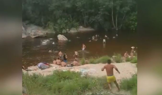 VIDEO: guardavidas rescataron a un abuelo y a su nieto en el Fantasio | Córdoba