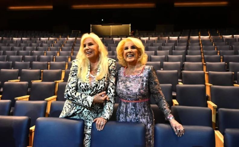 El teatro Tronador de Mar del Plata levantó el telón con la presencia de Susana Giménez y Mirtha Legrand | Espectáculos