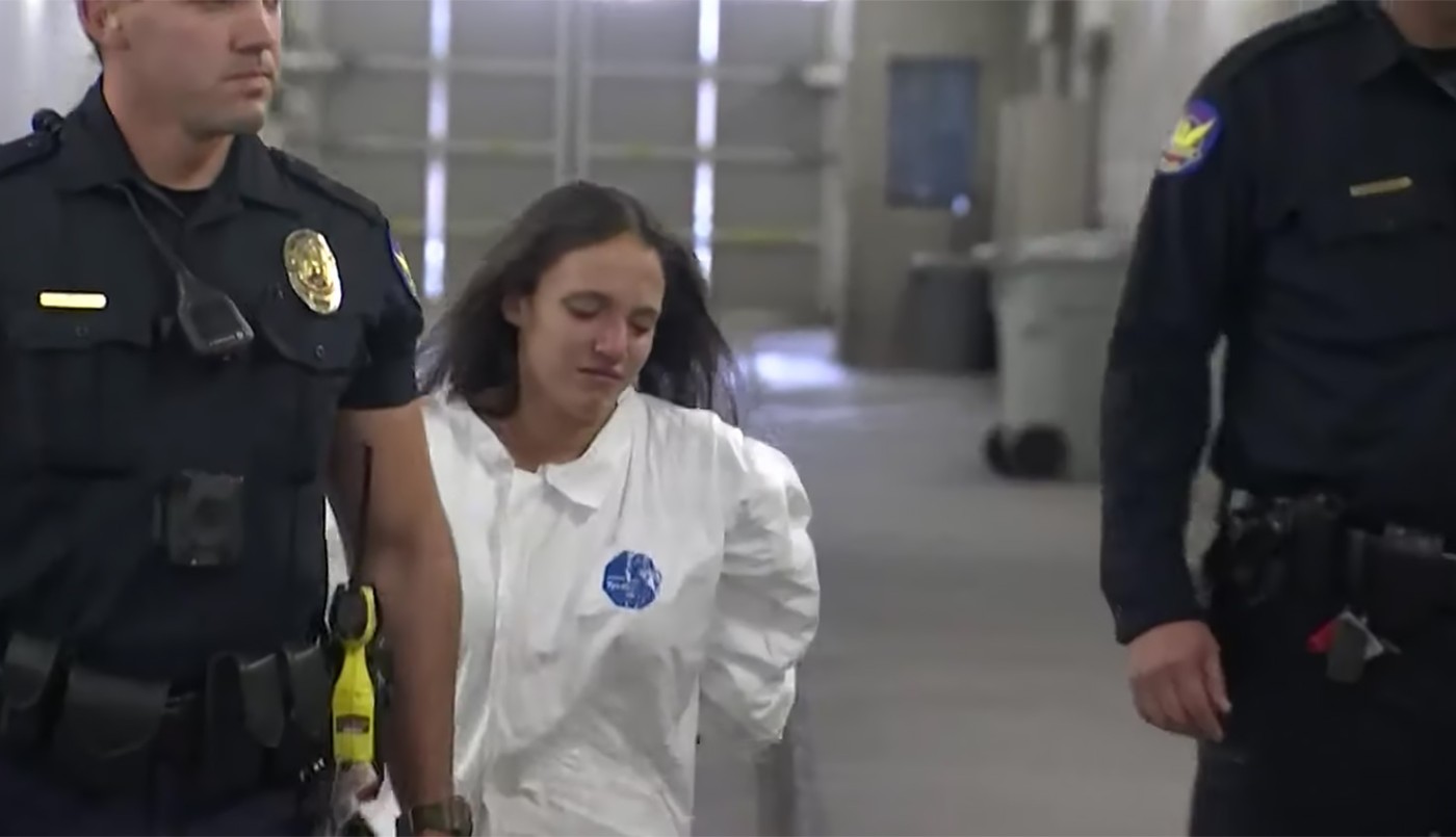 Una mujer mató a sus tres hijos: confesó que les cantaba mientras los asfixiaba | Internacionales