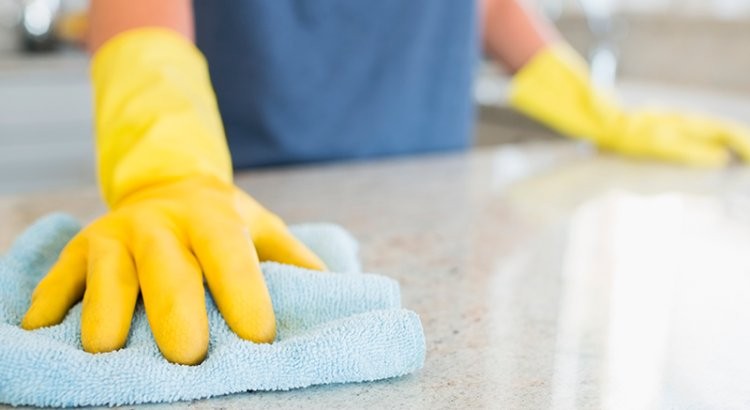 La AFIP actualizó los aportes para trabajadores de casas particulares | Economía