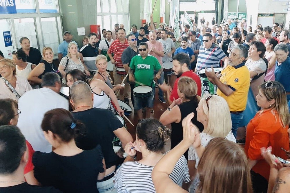 Nuevas asambleas del SUOEM complican la atención en la municipalidad | Córdoba