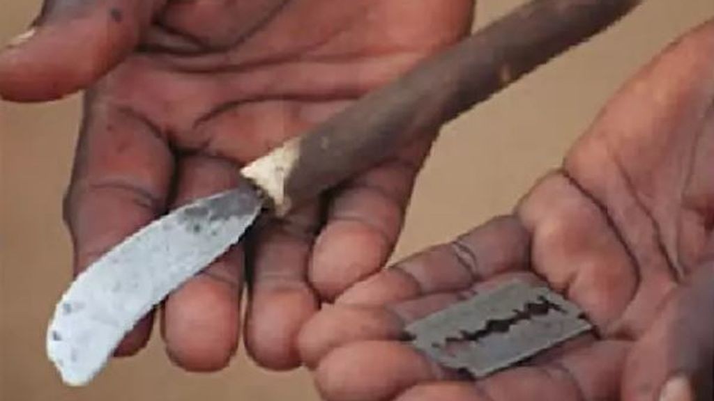 Detuvieron a un médico y familiares de una nena que murió cuando le hacían una mutilación genital | Internacionales