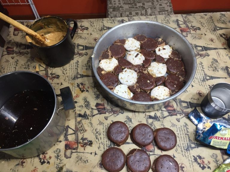 Increíble: inventan una "chocotorta" pero con alfajores Guaymallén | Redes
