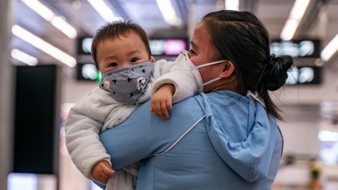 Coronavirus: confirman el nacimiento de un bebé con el virus en Wuhan | Actualidad