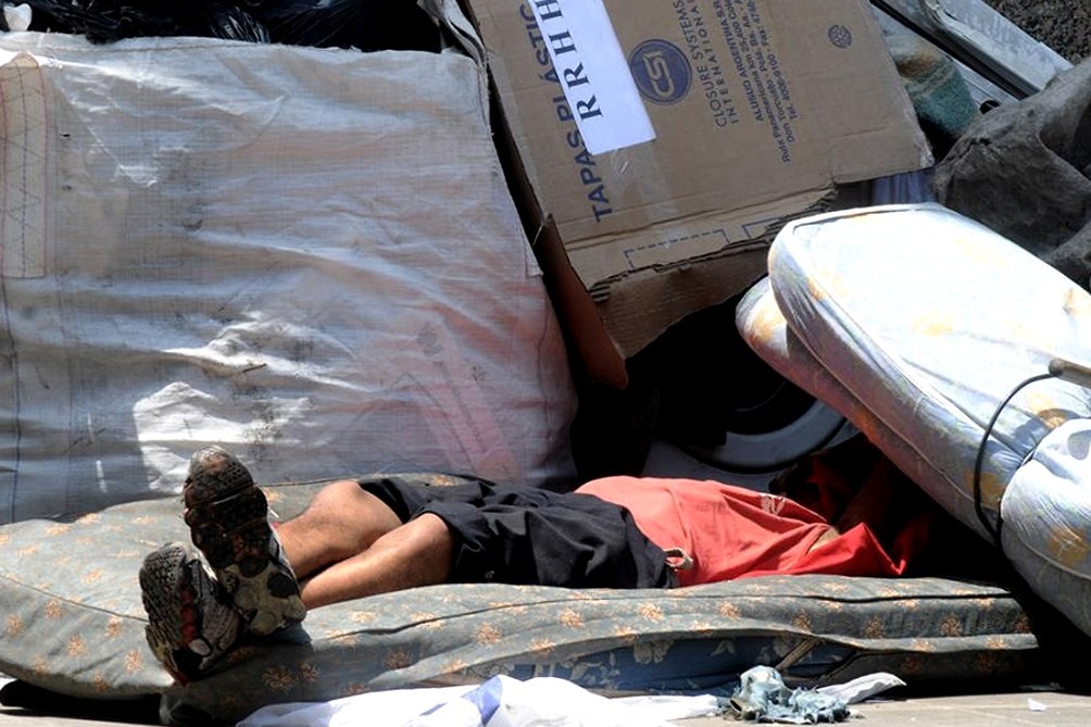 Juez rechazó el reclamo de vivienda de un hombre en situación de calle pero ordenó su capacitación | Actualidad