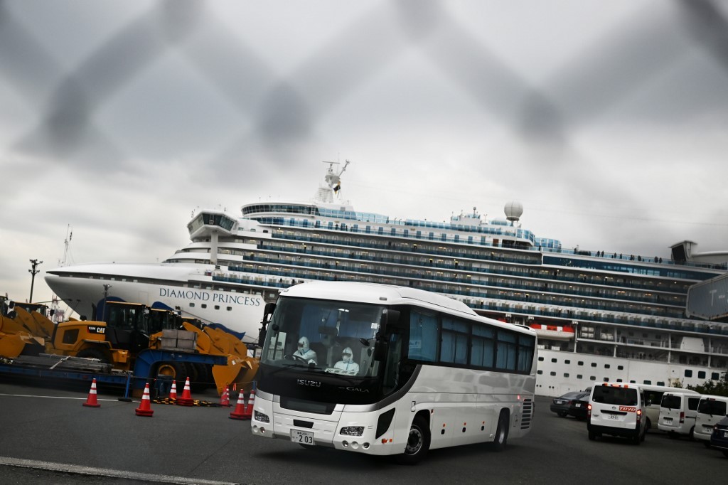 Coronavirus: trasladan a tierra a los primeros pasajeros no infectados del crucero en cuarentena | Actualidad