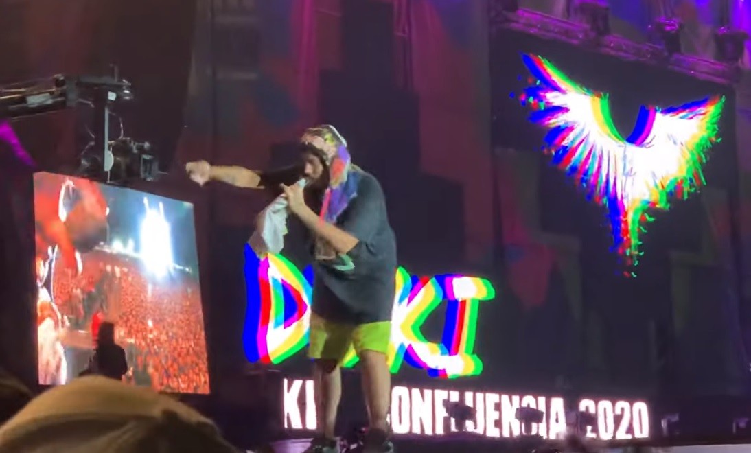 Duki abandonó el escenario cuando le tiraron una piedra: "yo me bajo acá, guacho" | Espectáculos