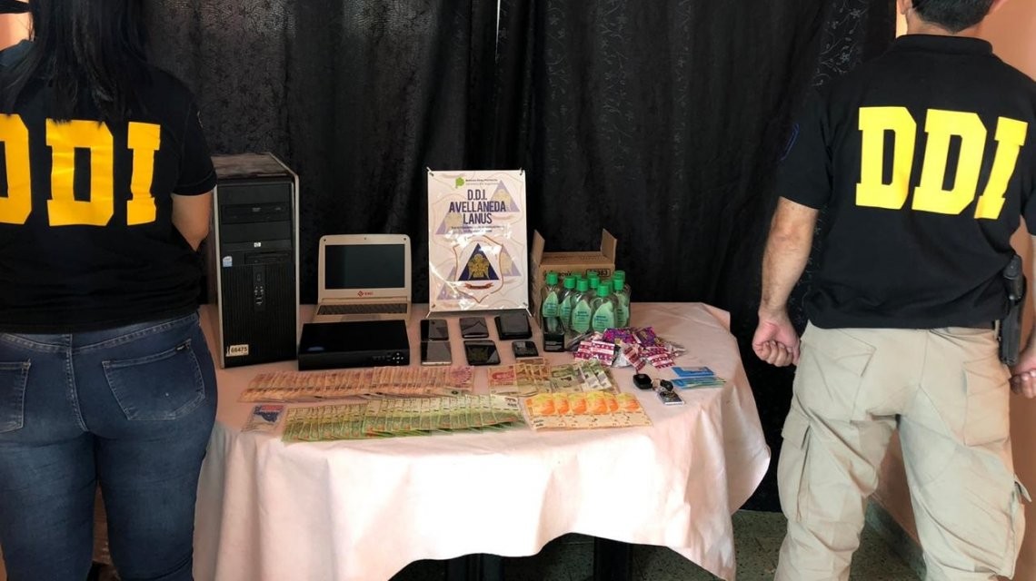 Detuvieron a un hombre por violar a su hijastra y grabarlo | Actualidad