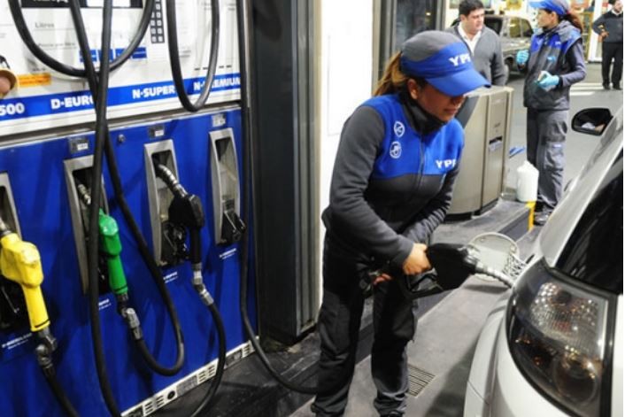 Los combustibles de YPF aumentaron hasta 15 centavos por litro | Córdoba