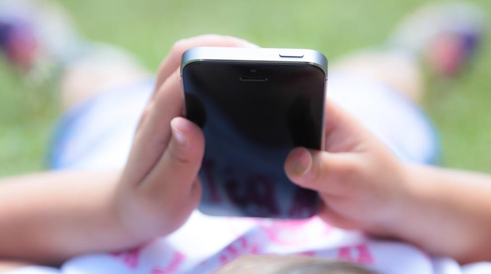 Por la llamada en broma de una nena a la Policía, descubrieron la actividad ilegal de su madre y la detuvieron | Internacionales