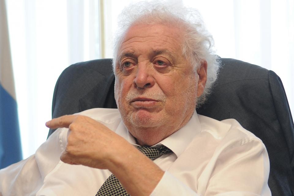 Coronavirus en Argentina: Ginés descartó "intervenir en espectáculos deportivos y escuelas" | Política y economía