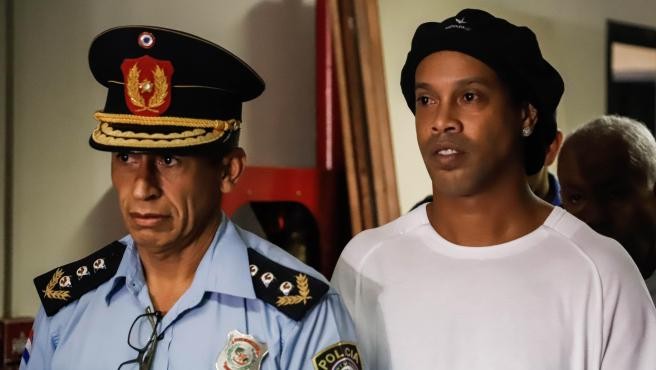 Filtraron la primera foto de Ronaldinho preso en una cárcel paraguaya | Deportes