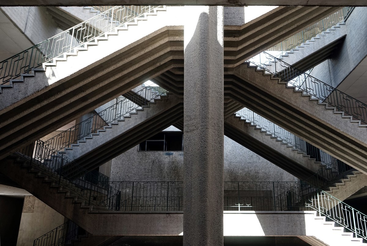 "Chacarita Moderna": una exposición de arte indaga en los misterios del panteón subterráneo del cementerio | Internacionales