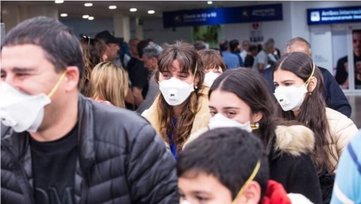 Multas de $100.000 y hasta 15 años de prisión para quien no cumpla con la cuarentena al llegar del exterior | Actualidad