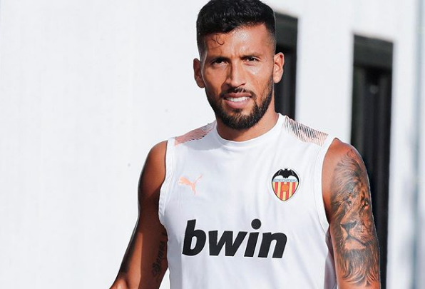 Ezequiel Garay, futbolista argentino, confirmó que tiene coronavirus | Deportes