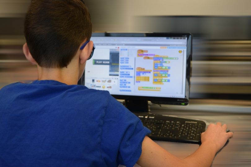 "Seguimos educando", el plan oficial de educación a distancia durante la suspensión de clases | Política y economía