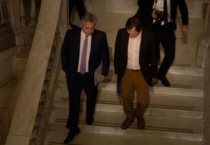 Nuevas medidas: lucha "contra especuladores" y  "recursos excepcionales" a beneficiarios de AUH | Política y economía